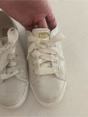 Keds Girls White Glitter Sneakers with Gold Logo - Size 2